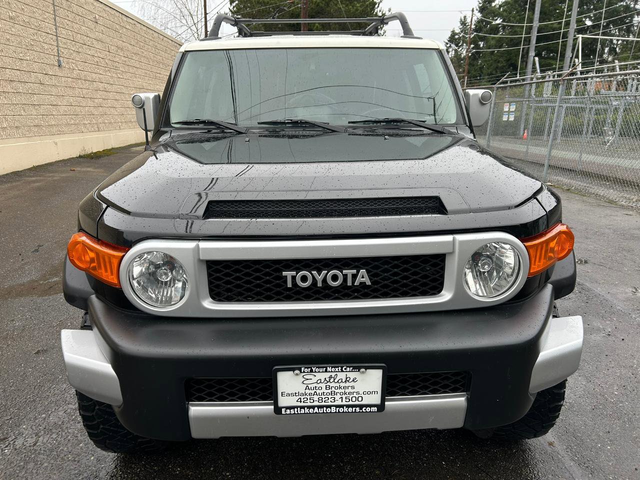 Used 2013 Toyota FJ Cruiser 4WD w/ Convenience Pkg image 3