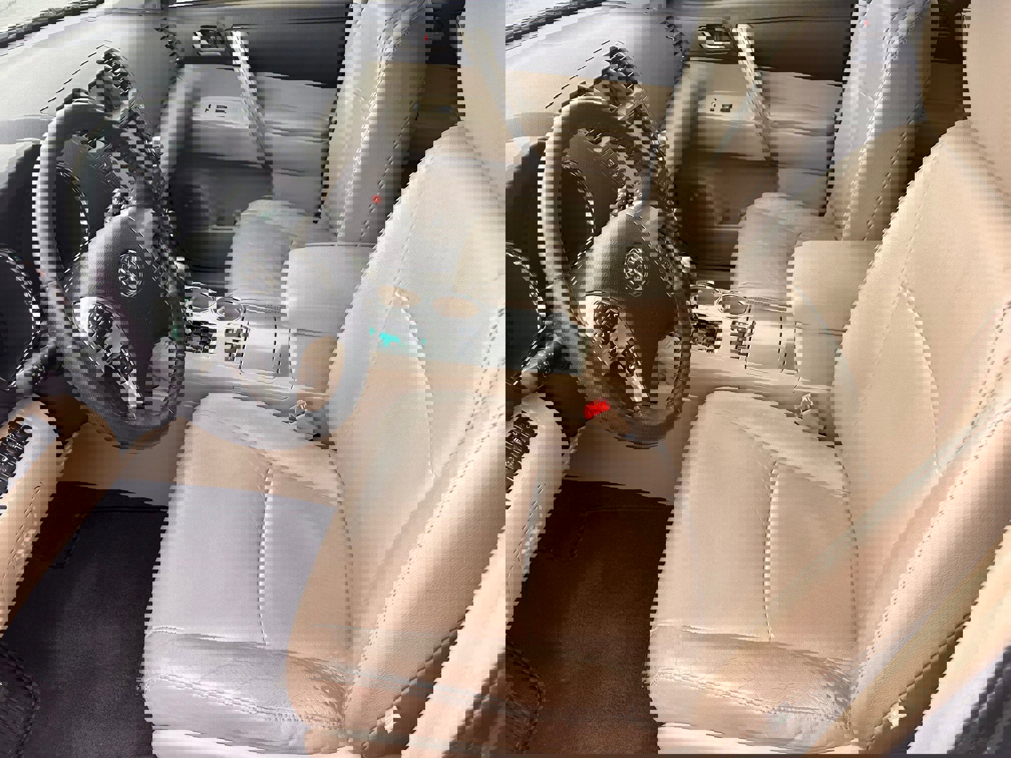 Used 2011 Toyota Highlander SE w/ Tow Pkg AWD/4WD image 5