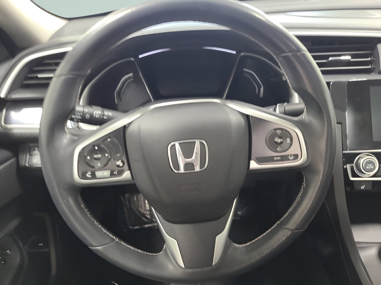 Used 2016 Honda Civic Touring image 26