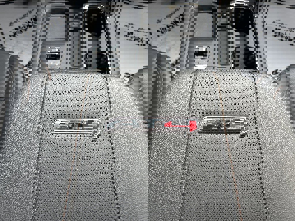 Used 2025 GMC Sierra 2500 AT4 image 17