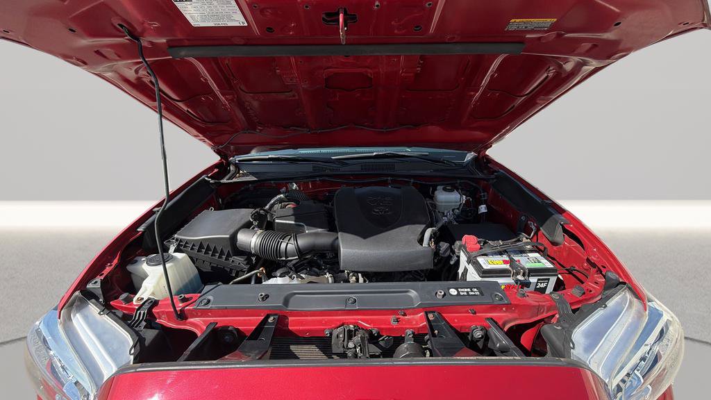 Used 2018 Toyota Tacoma TRD Off-Road w/ Technology Package AWD/4WD image 26