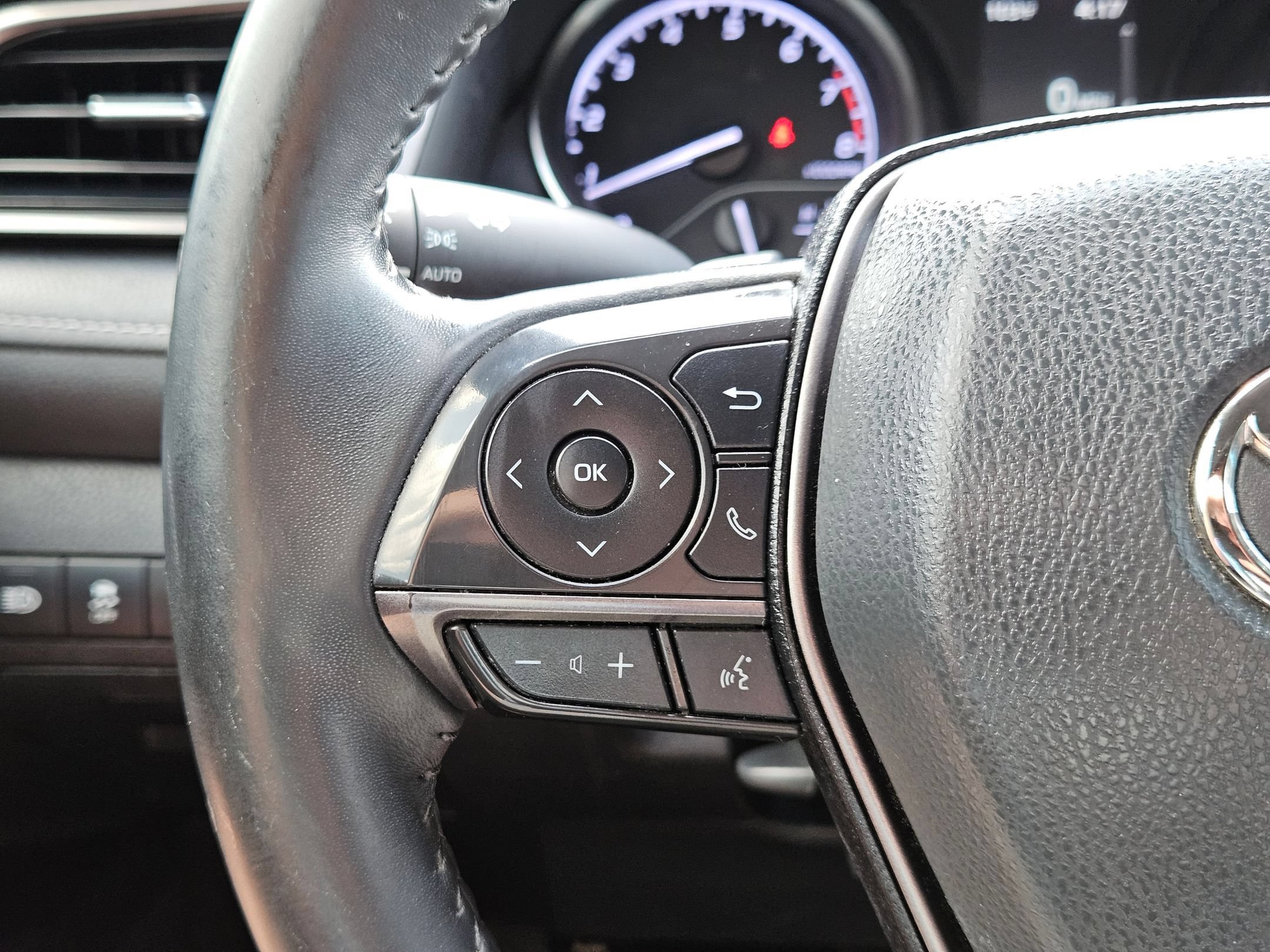 Used 2022 Toyota Camry SE FWD image 20