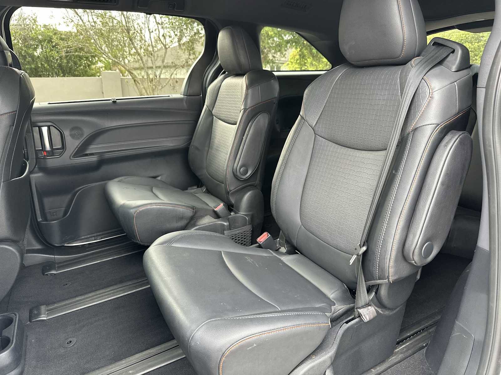 Used 2021 Toyota Sienna XSE image 17