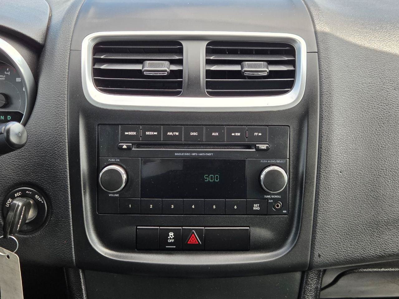 Used 2012 Dodge Avenger SE FWD image 17
