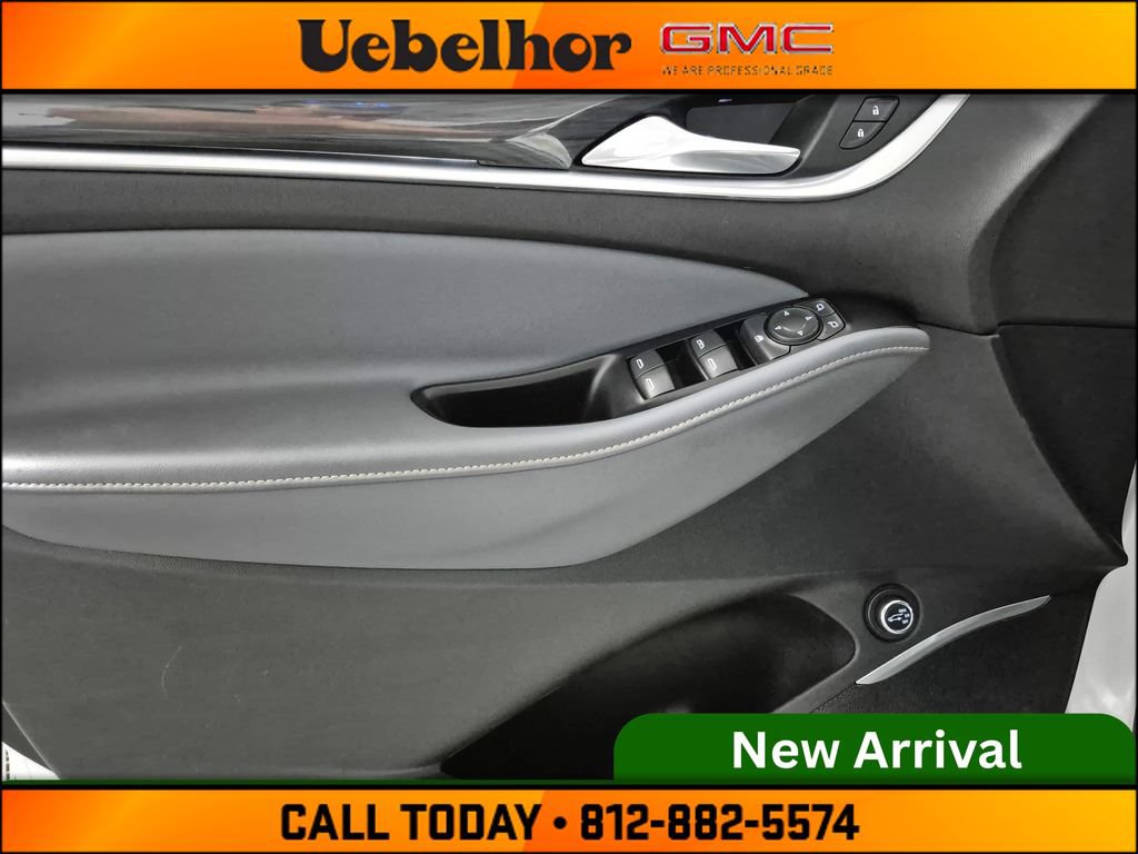 Used 2019 Buick Enclave Essence AWD/4WD image 15