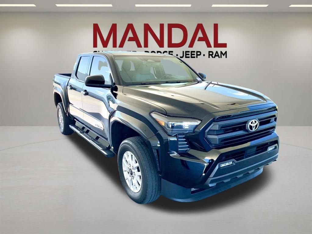 Used 2025 Toyota Tacoma SR5 RWD image 5