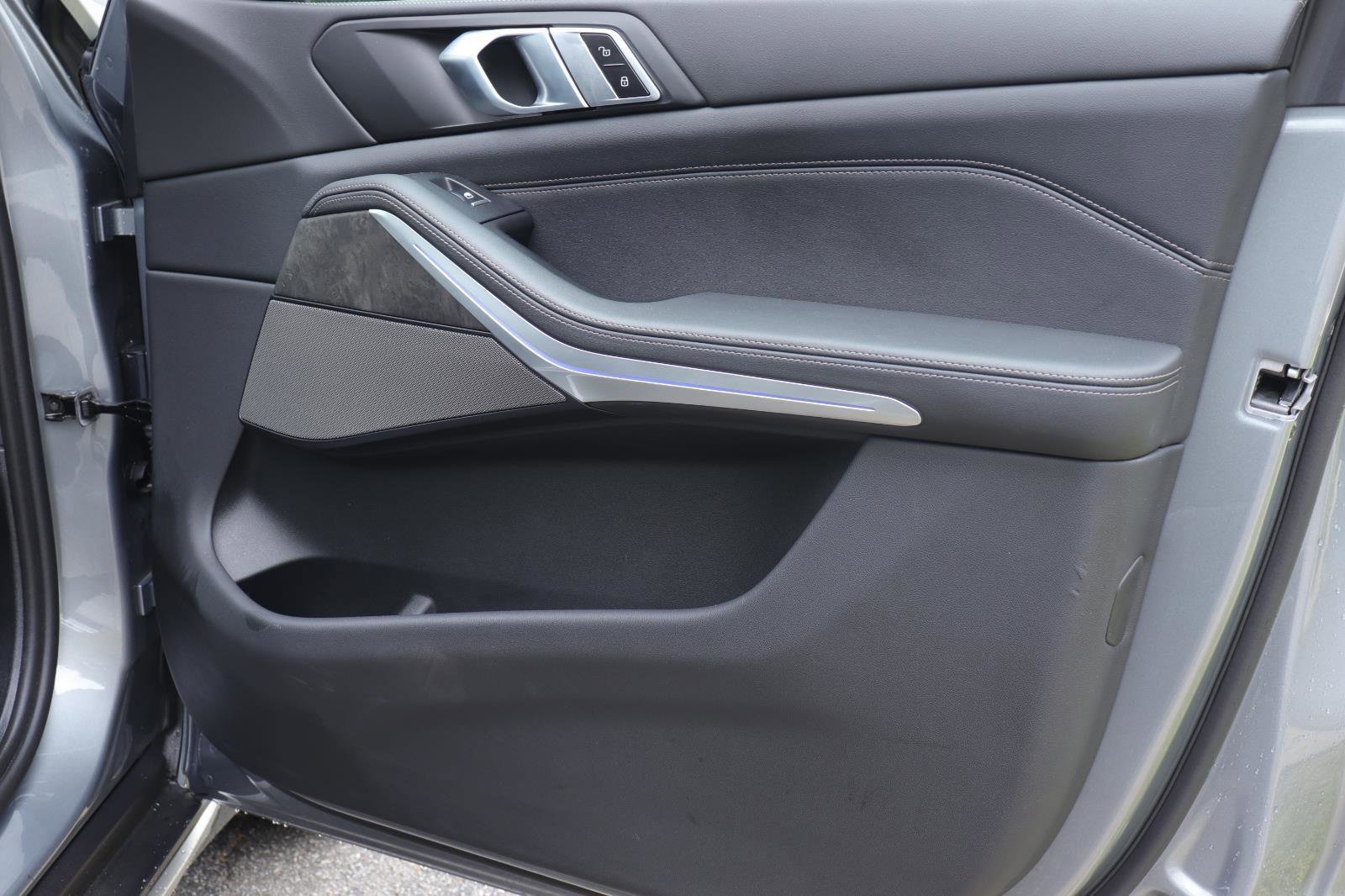 Used 2024 BMW X5 sDrive40i w/ Premium Package image 19