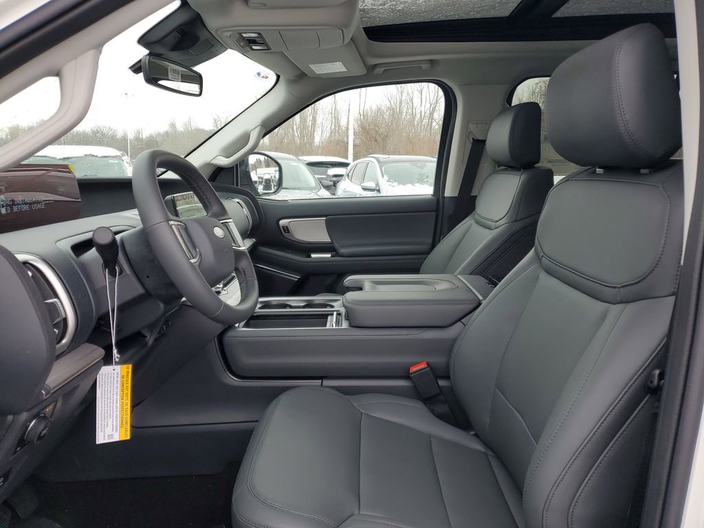 New 2026 Ford Expedition Active image 8