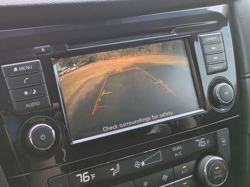 Used 2019 Nissan Rogue SV image 23