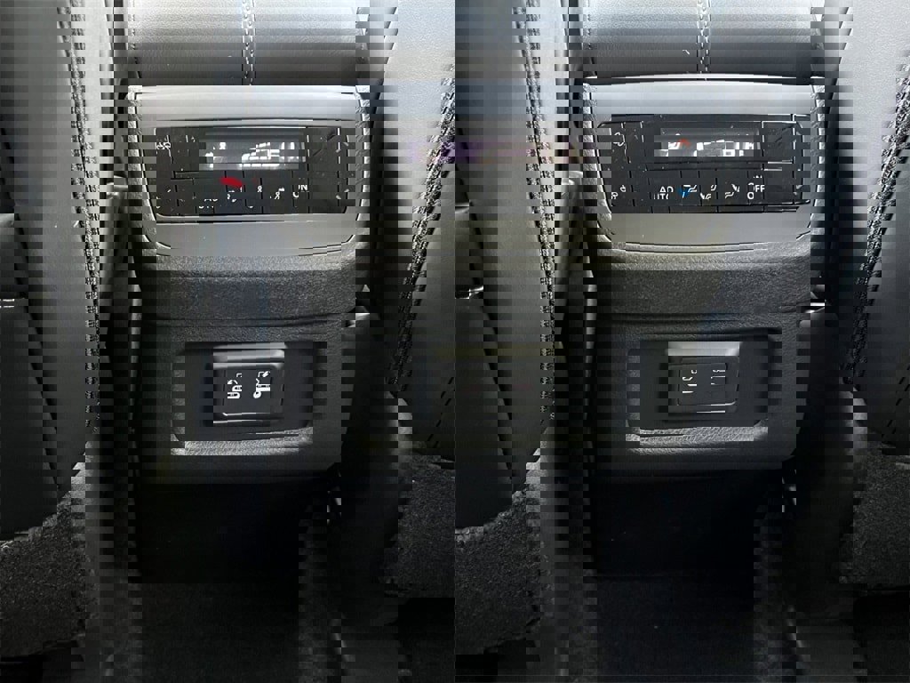 New 2026 Nissan Pathfinder SL image 34