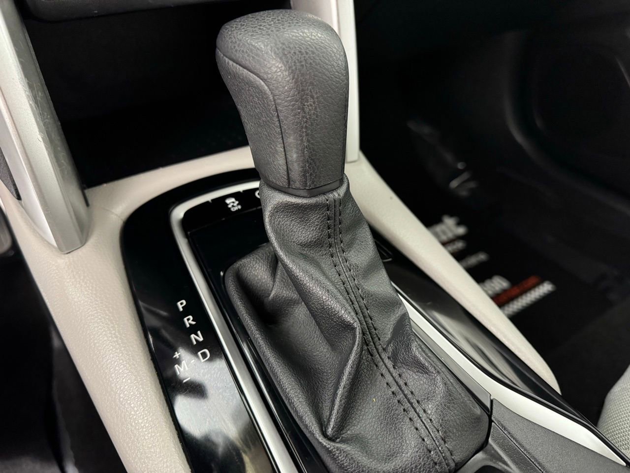 Used 2024 Toyota Corolla Cross L image 25