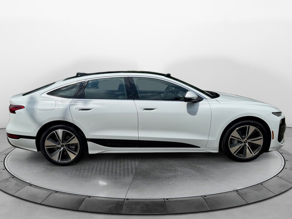 New 2025 Audi A6 e-tron Premium Plus image 8