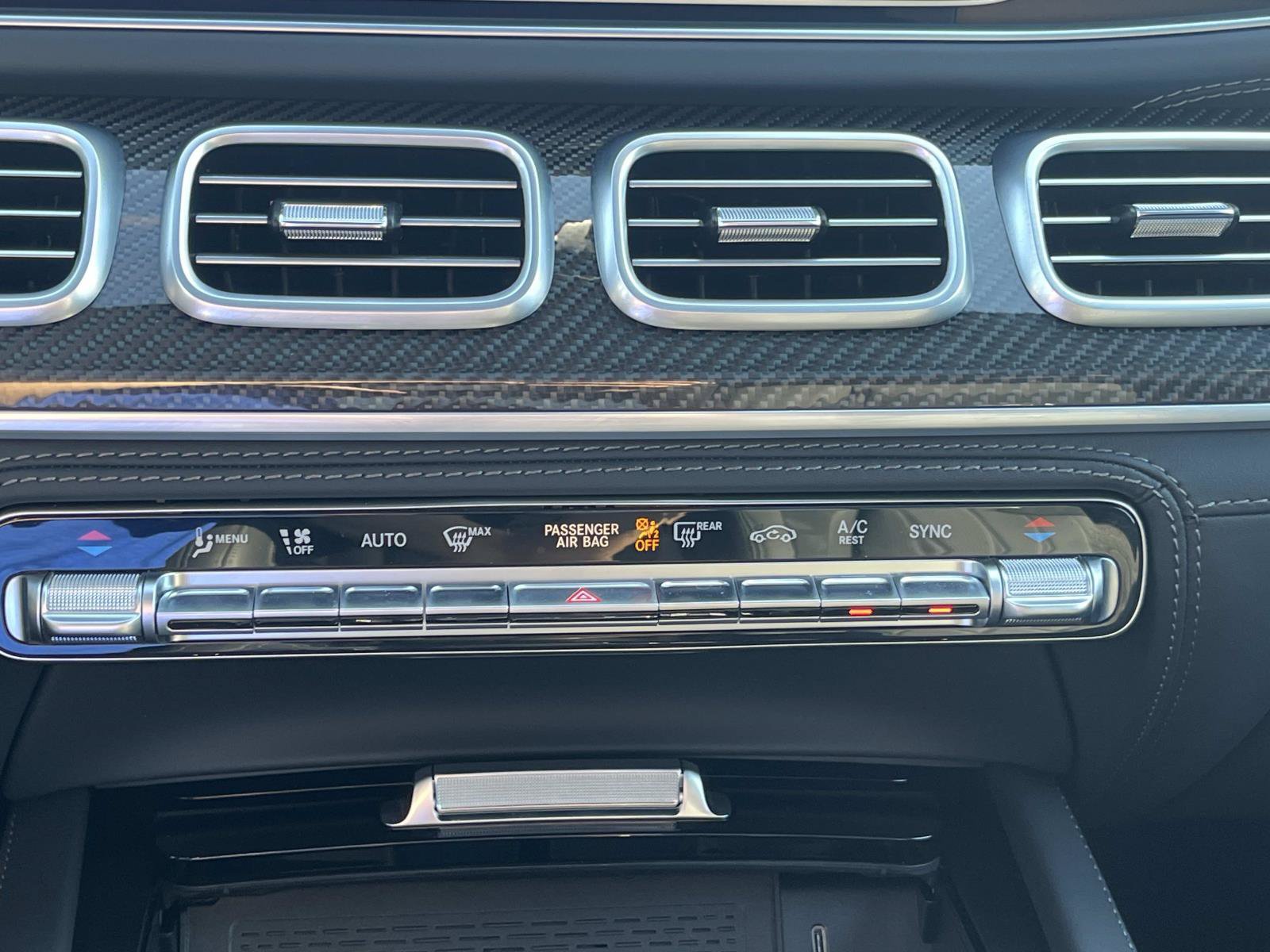 Certified 2025 Mercedes-Benz GLE 53 AMG 4MATIC image 36