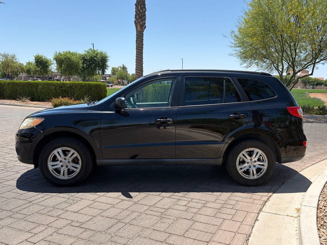 Used 2011 Hyundai Santa Fe GLS FWD image 5