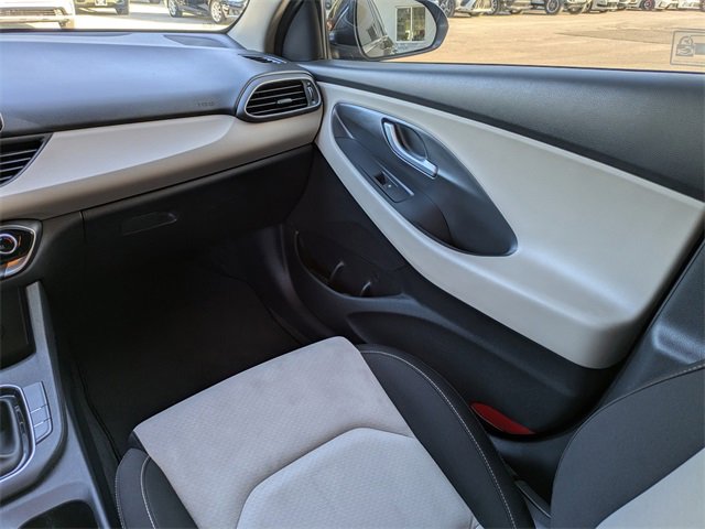 Used 2018 Hyundai Elantra GT image 17