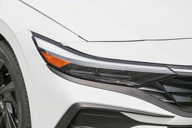 New 2026 Hyundai Elantra Sport FWD image 5