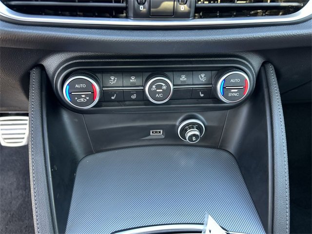 Used 2024 Alfa Romeo Stelvio Veloce image 21