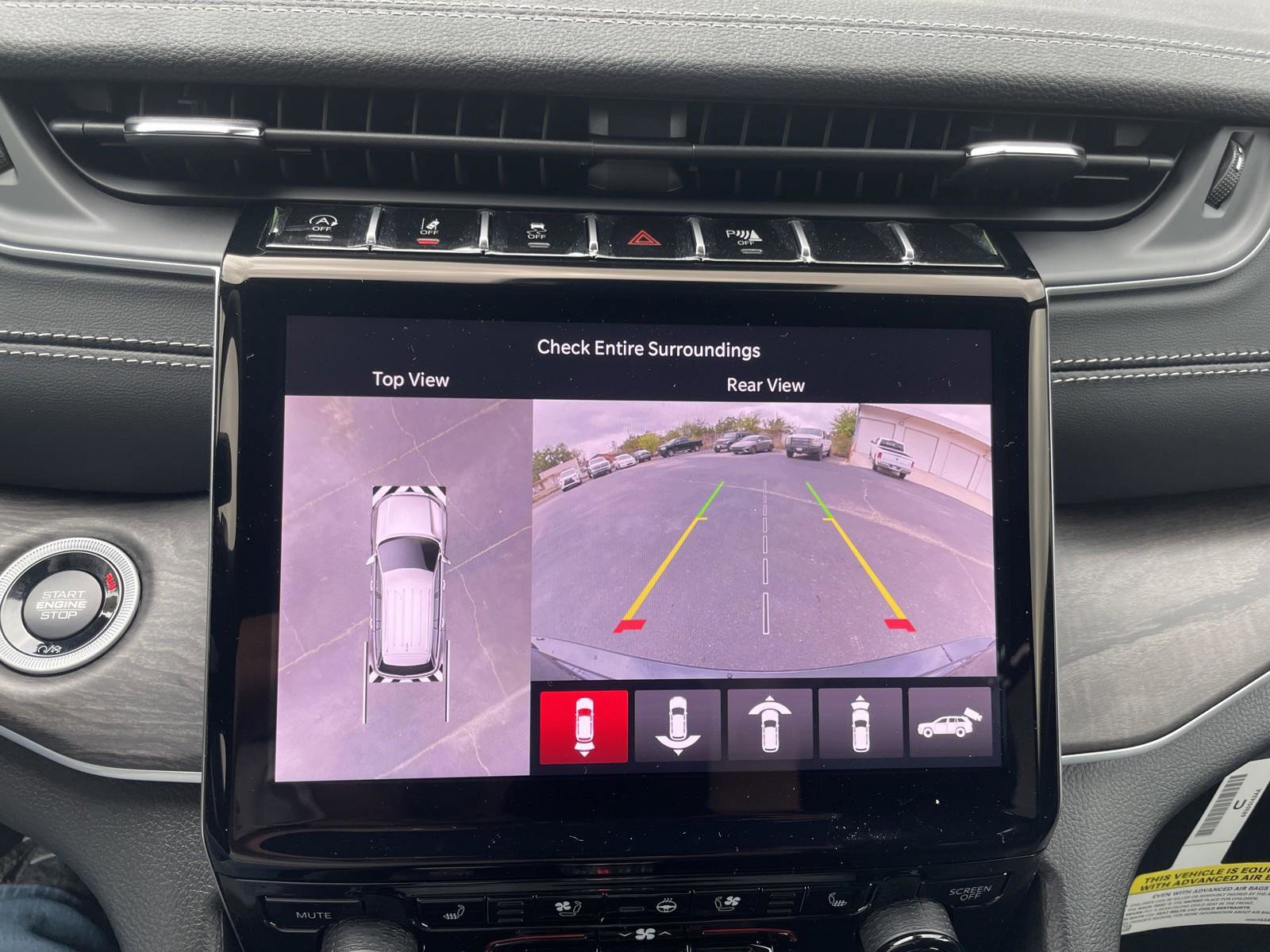 New 2025 Jeep Grand Cherokee Limited w/ Luxury Tech Group II image 15