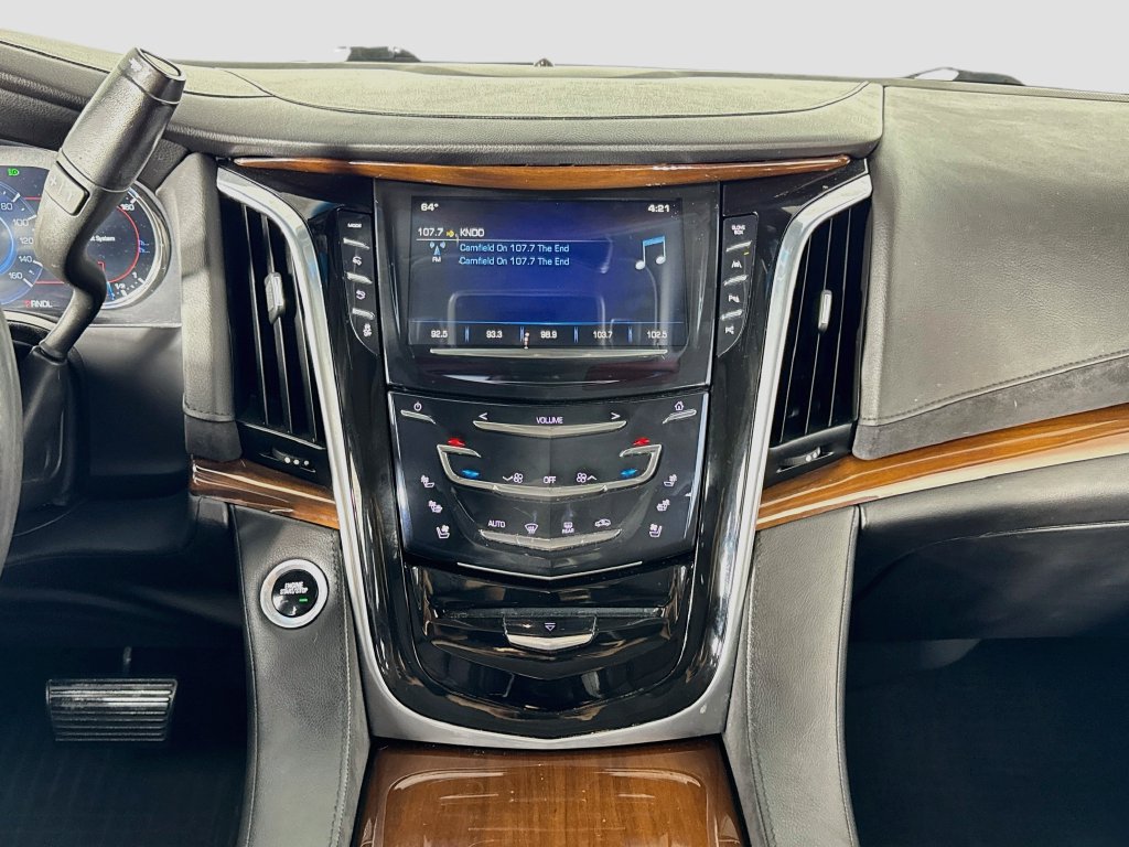 Used 2017 Cadillac Escalade ESV Premium Luxury AWD/4WD image 17