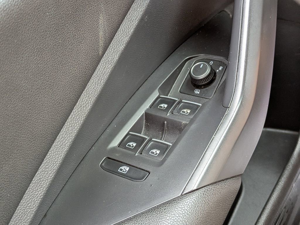 Used 2021 Volkswagen Jetta S w/ Driver Assistance Package image 21