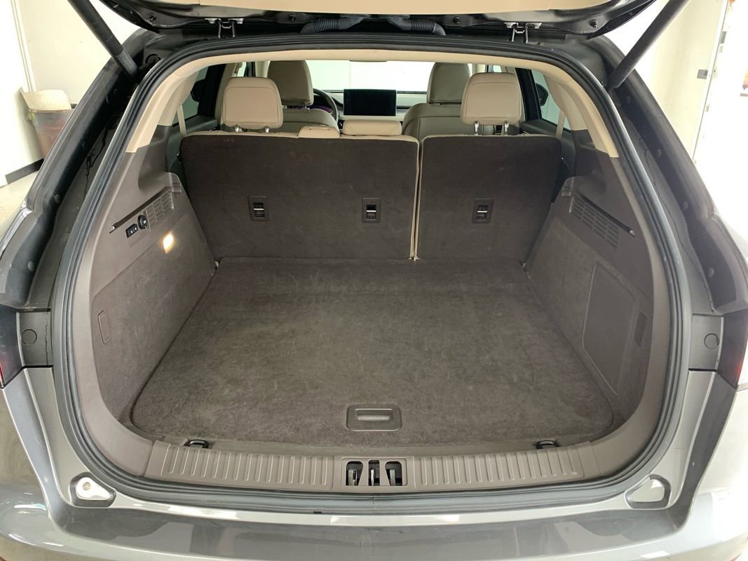 Used 2023 Lincoln Nautilus AWD image 6