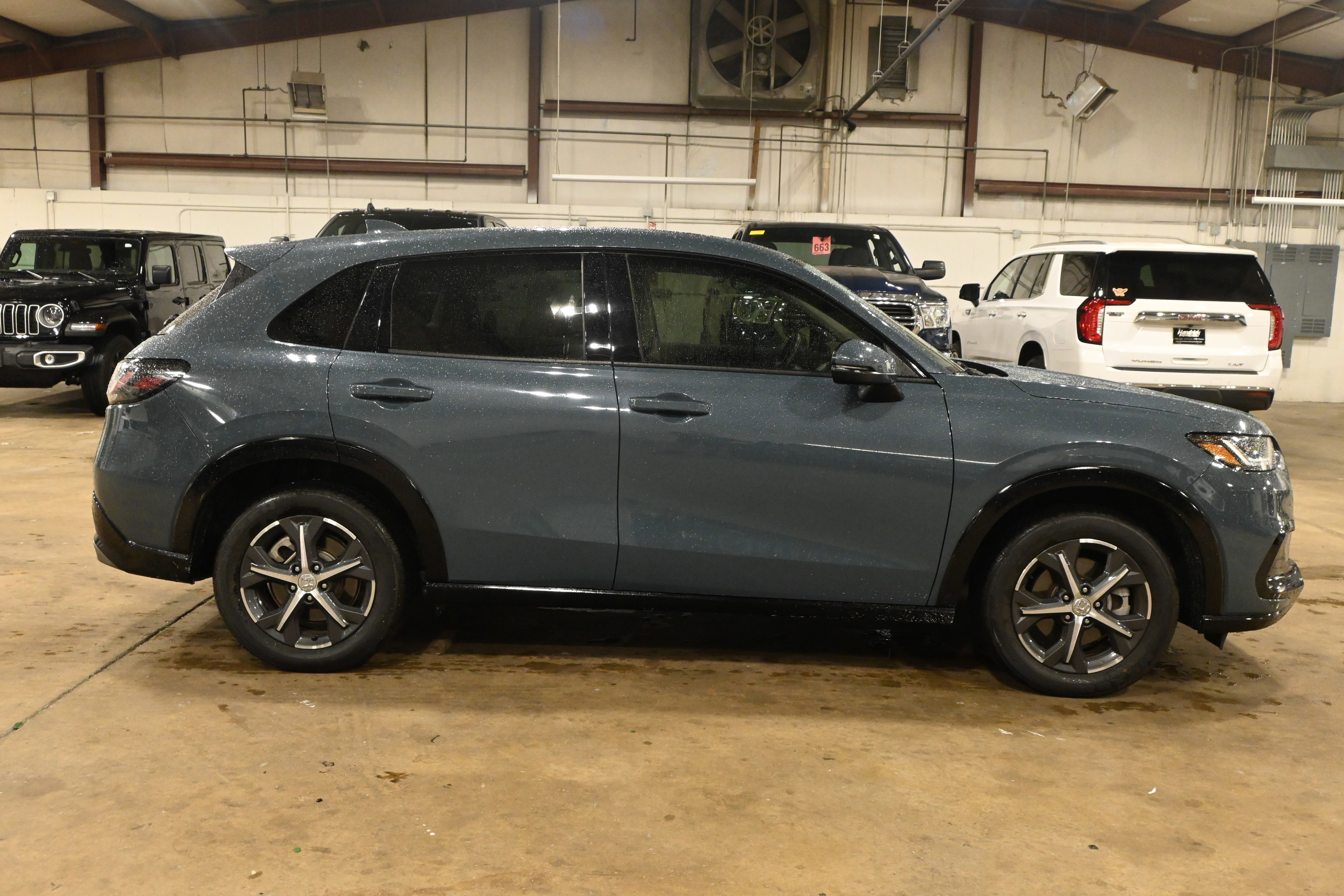 Used 2024 Honda HR-V EX-L image 9