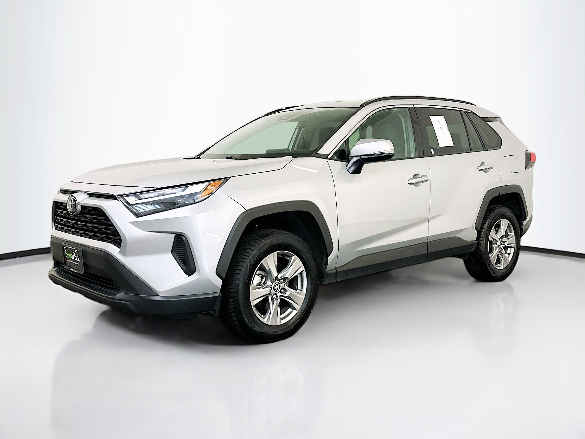 Used 2024 Toyota RAV4 XLE image 3