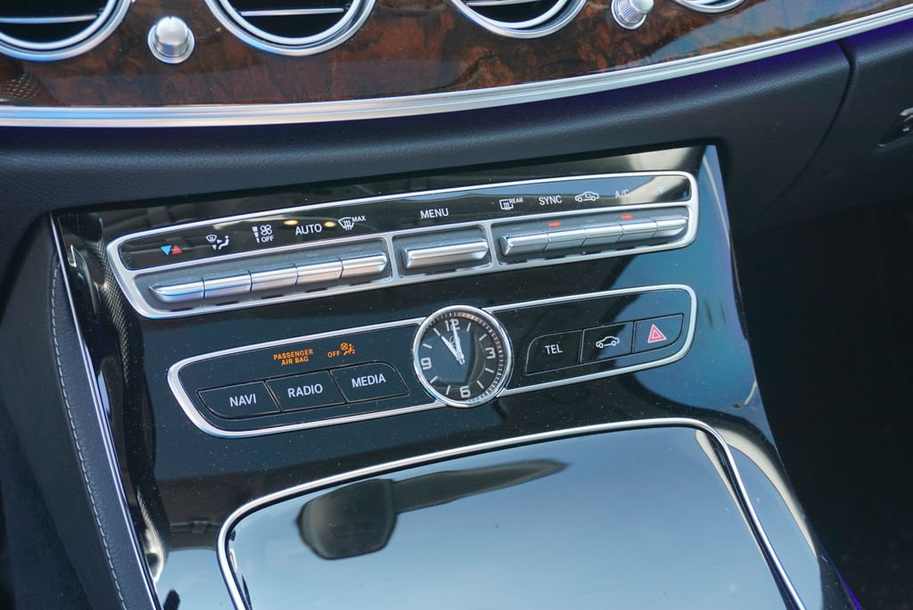 Used 2017 Mercedes-Benz E 300 4MATIC image 19