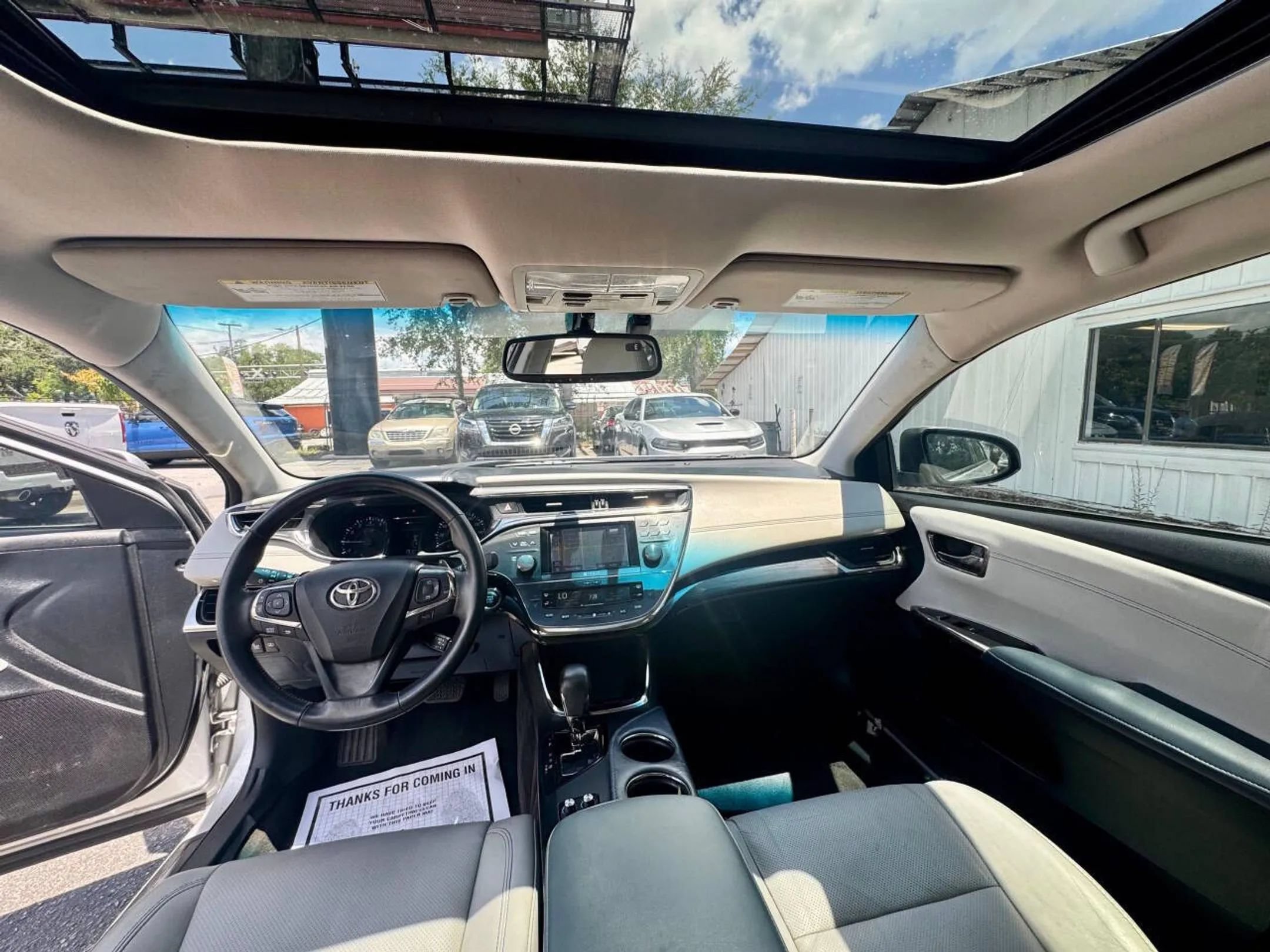 Used 2014 Toyota Avalon Limited w/ Technology Package FWD image 17