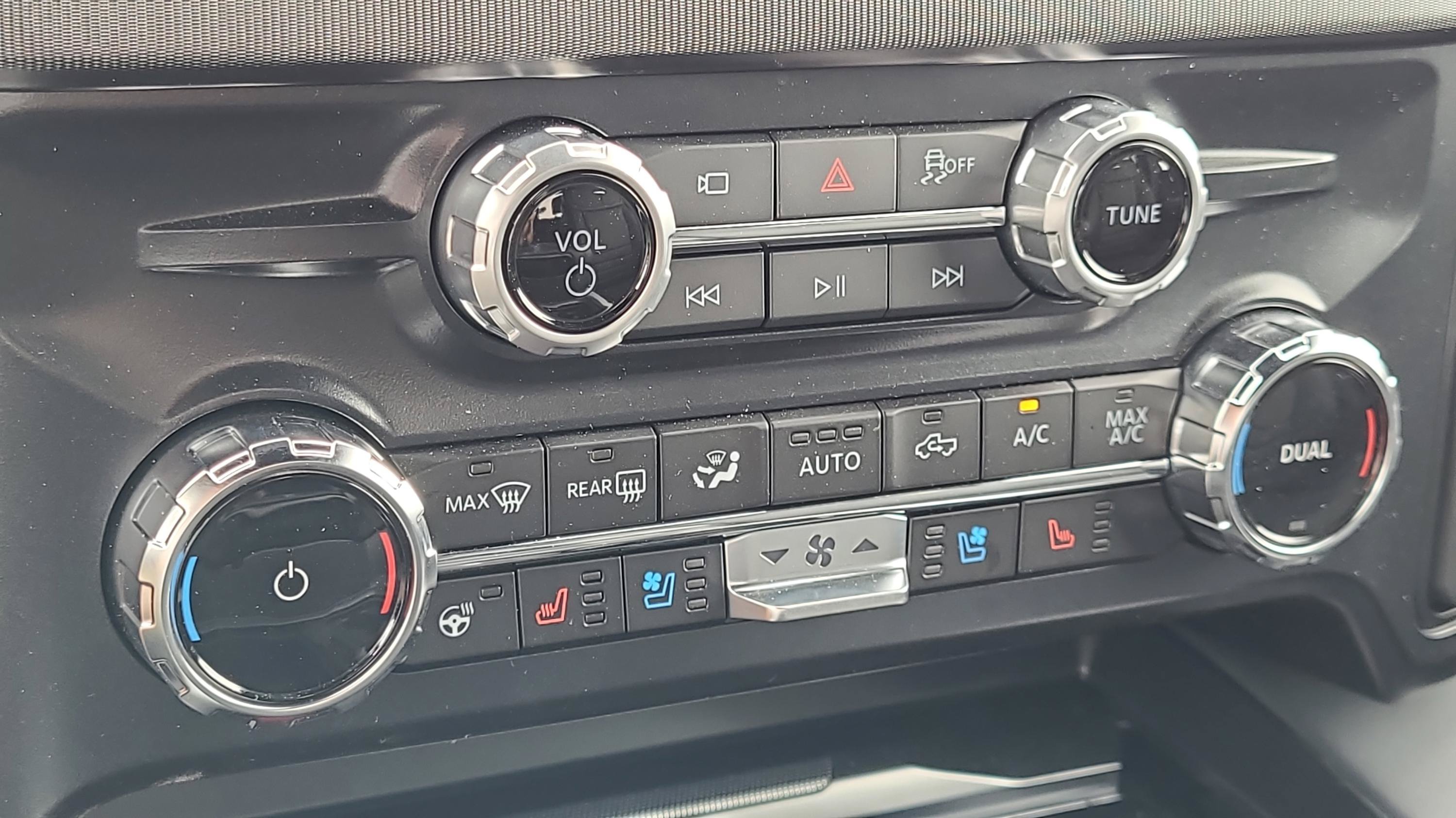 Used 2026 Ford F250 Platinum AWD/4WD image 23