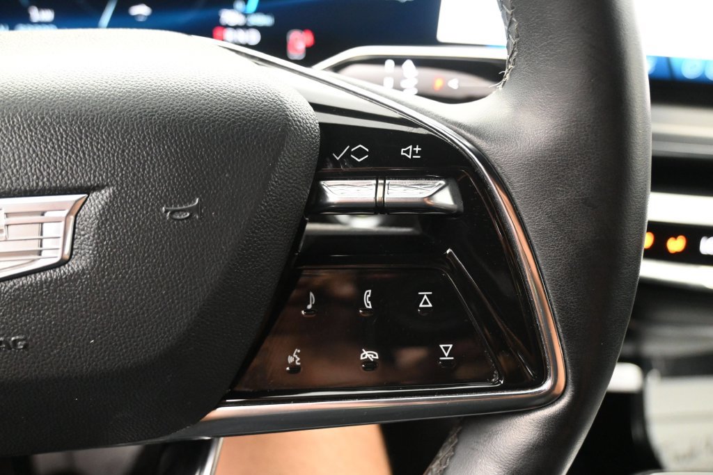 Used 2024 Cadillac Lyriq Luxury RWD image 12