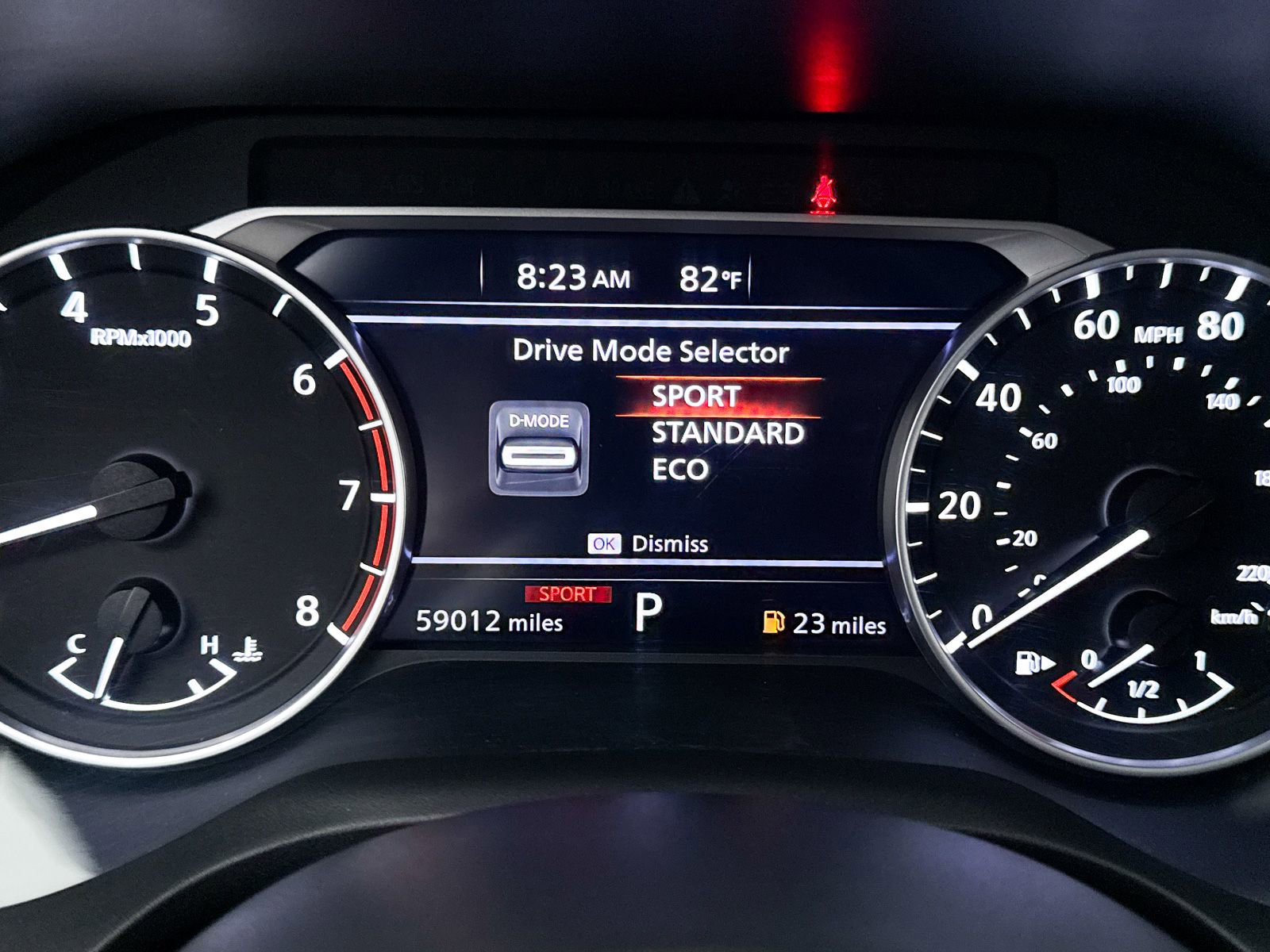Used 2022 Nissan Rogue SV w/ SV Premium Package image 9