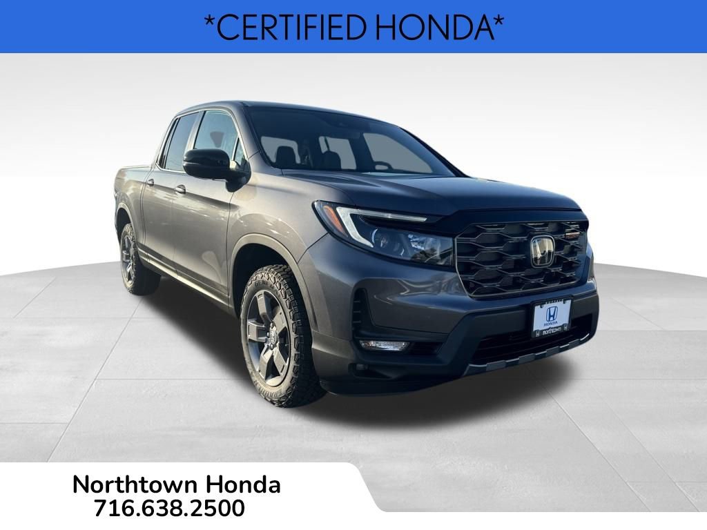 Used 2025 Honda Ridgeline TrailSport image 2