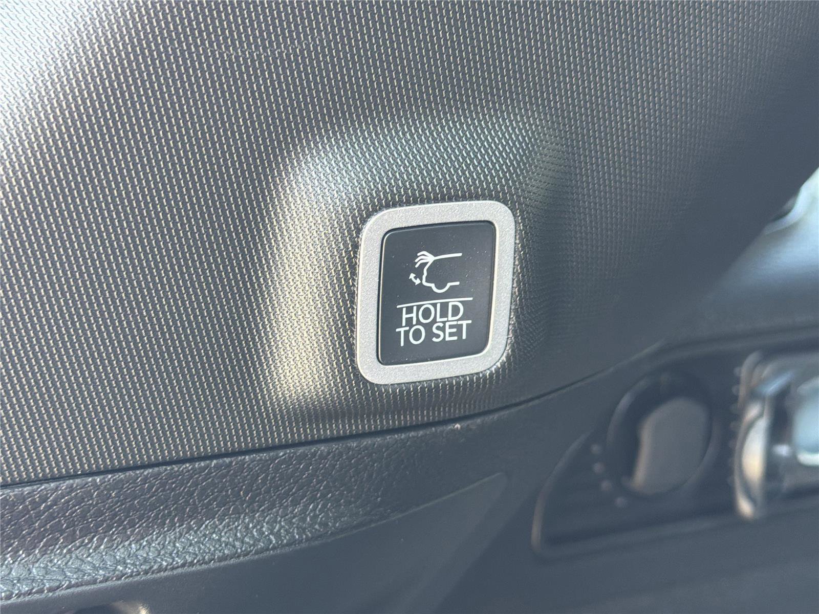 New 2025 Jeep Grand Cherokee Limited w/ Black Appearance Package image 16