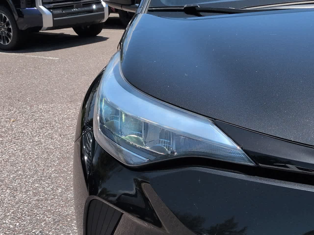 Used 2021 Toyota C-HR XLE FWD image 10