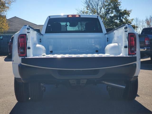 New 2026 RAM 3500 Tradesman image 22