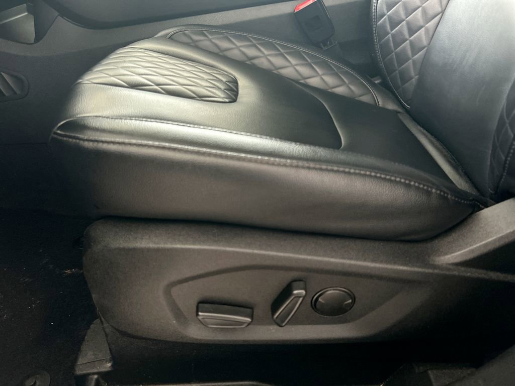 Used 2024 Ford Edge Titanium image 14