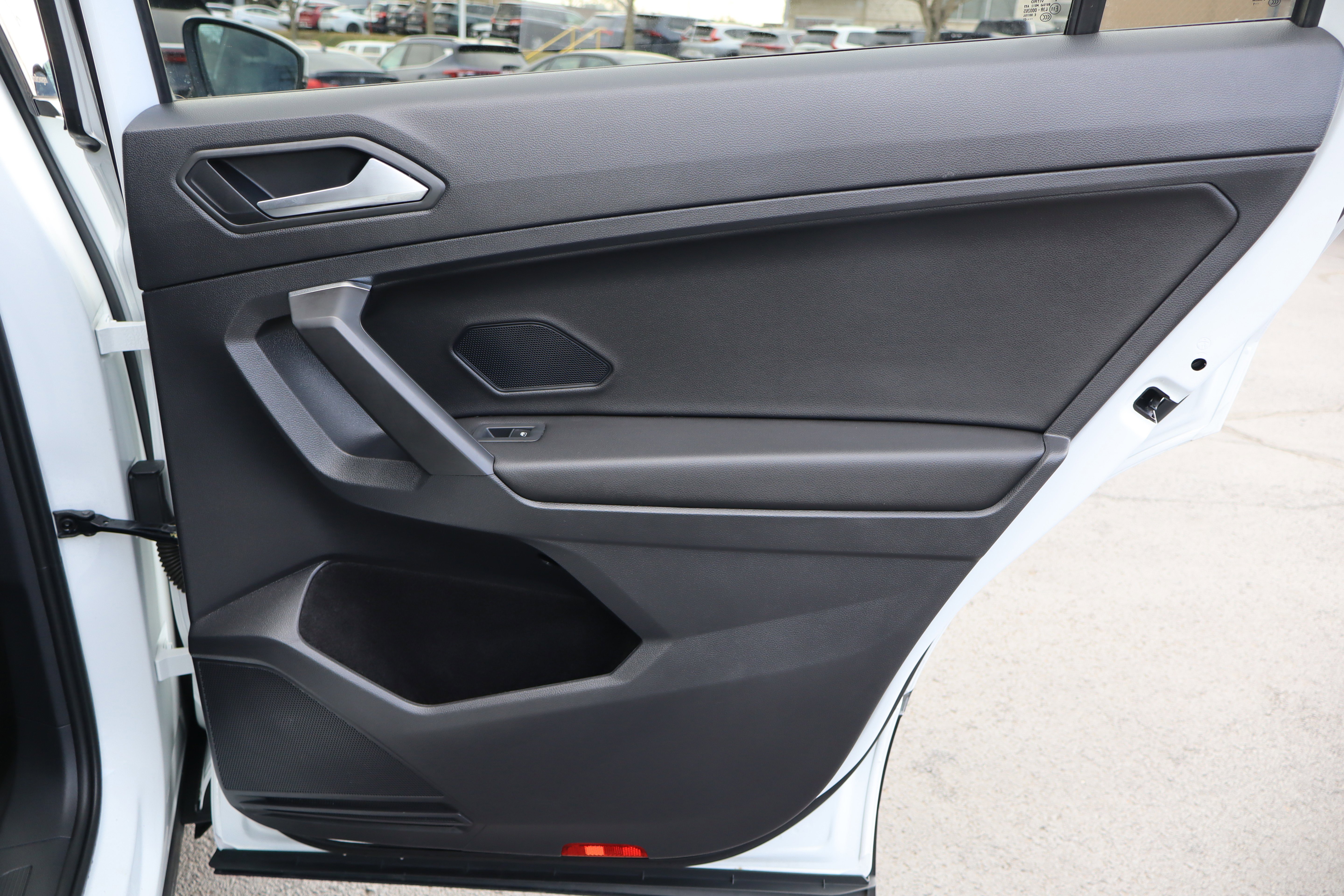 Certified 2021 Volkswagen Tiguan SE w/ Panoramic Sunroof Package image 31