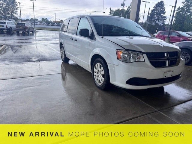 Used 2019 Dodge Grand Caravan SE FWD image 3