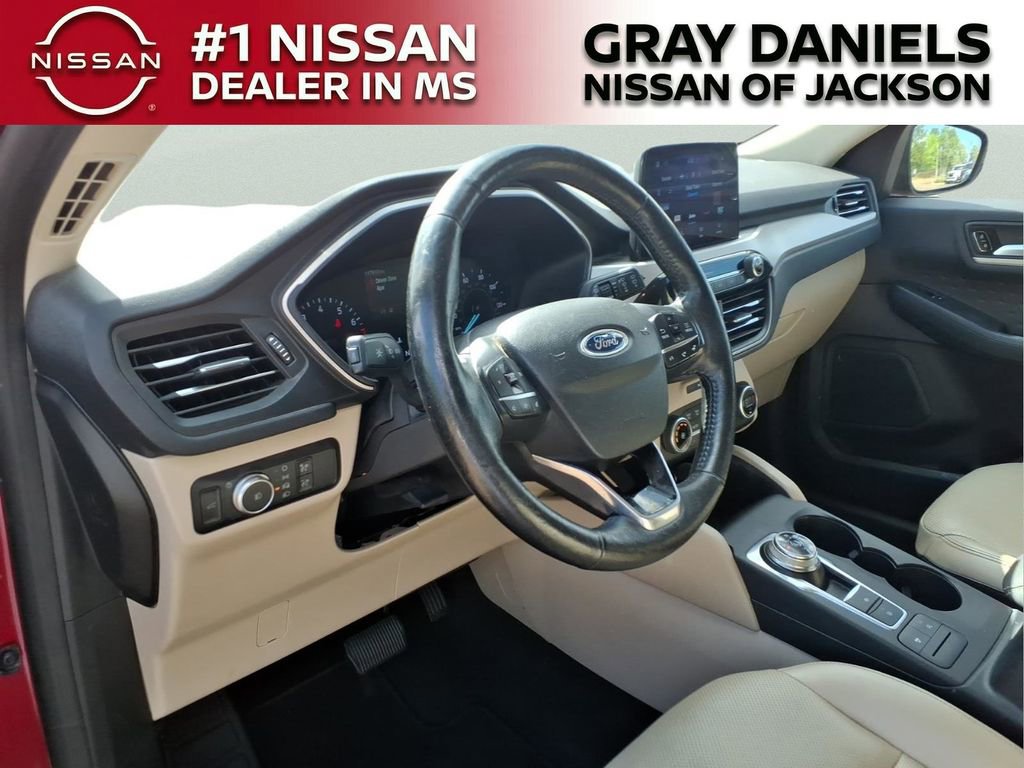 Used 2020 Ford Escape SEL image 11