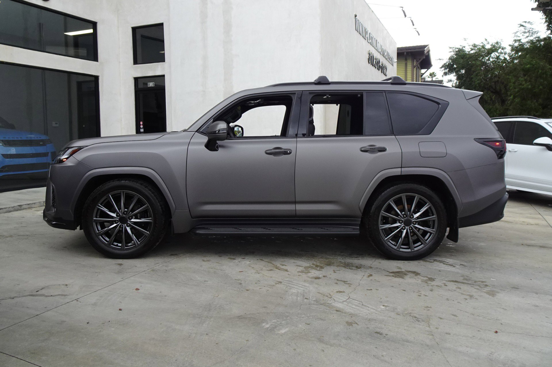 Used 2024 Lexus LX 600 F Sport AWD/4WD image 3