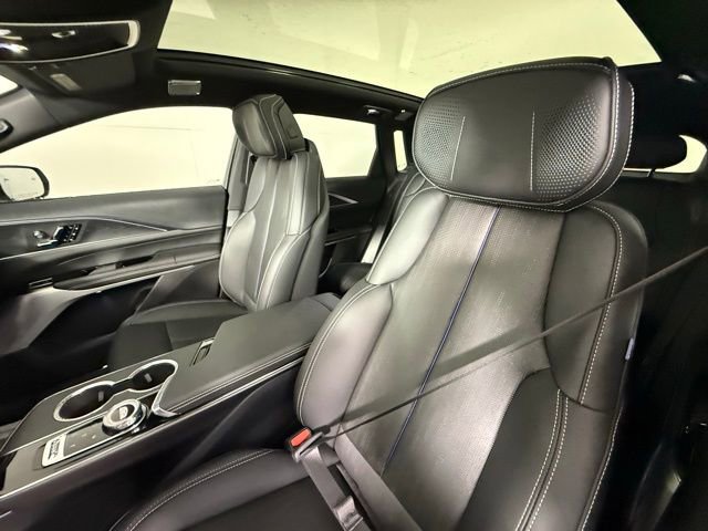 New 2026 Cadillac Lyriq V AWD/4WD image 12