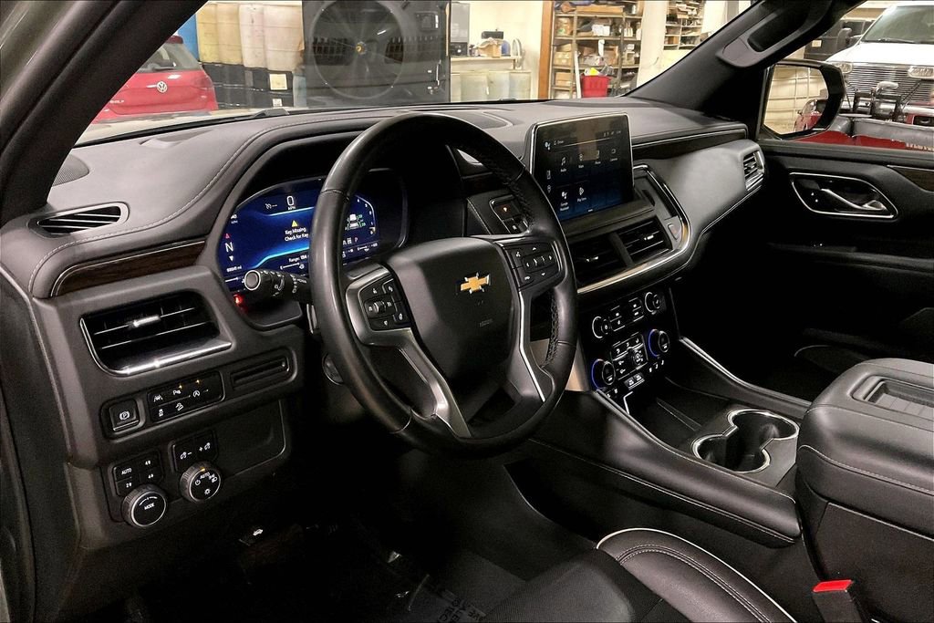 Used 2023 Chevrolet Suburban Premier AWD/4WD image 13