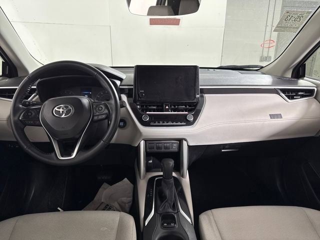 Used 2024 Toyota Corolla Cross LE image 18