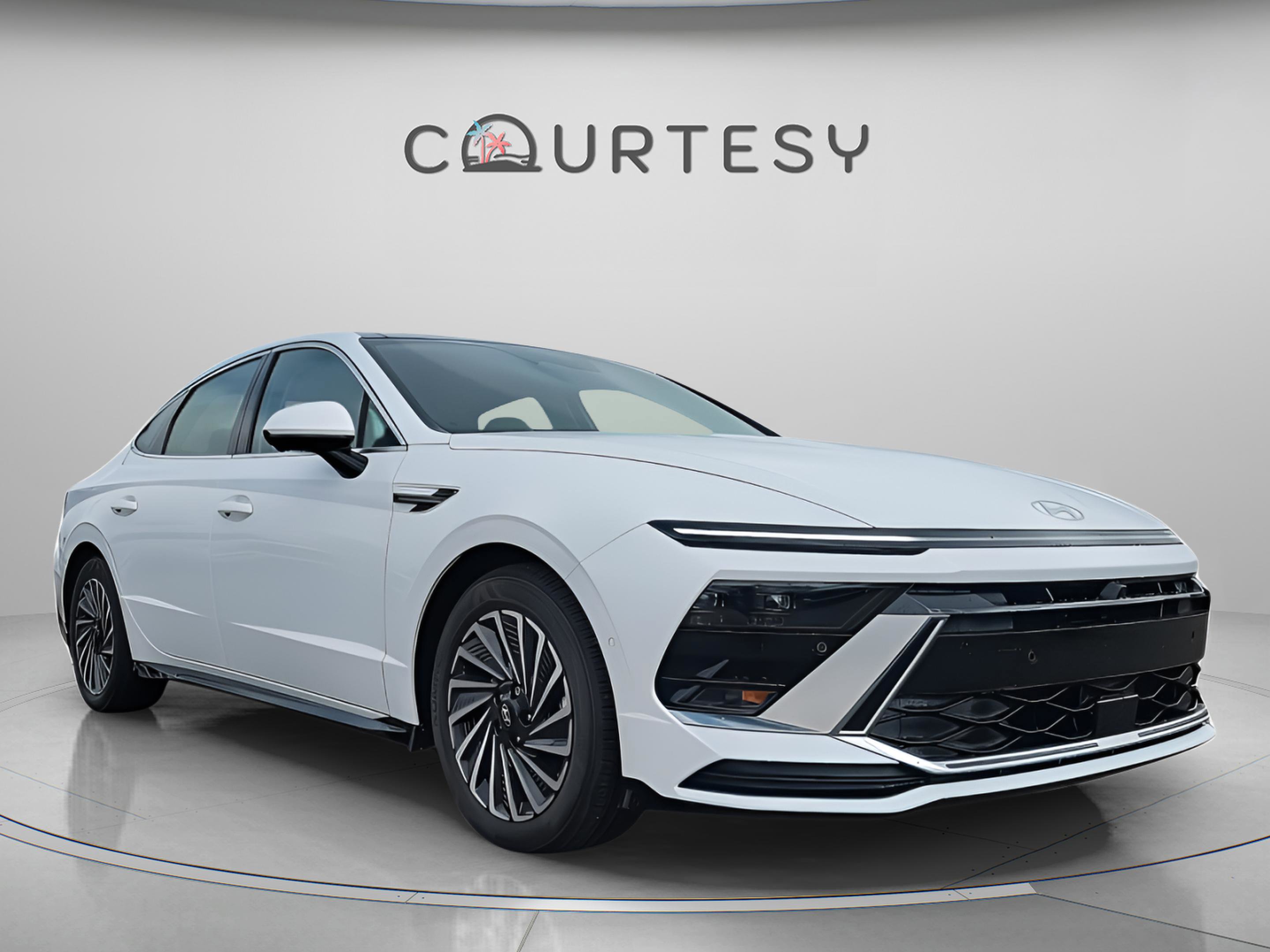 New 2025 Hyundai Sonata Limited image 4