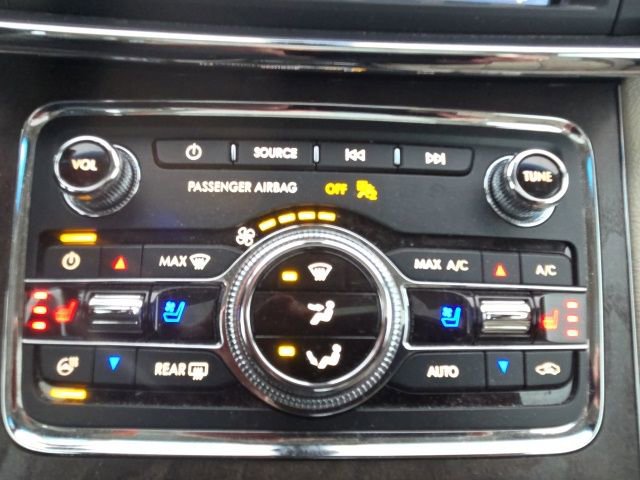 Used 2020 Lincoln Continental Reserve image 31