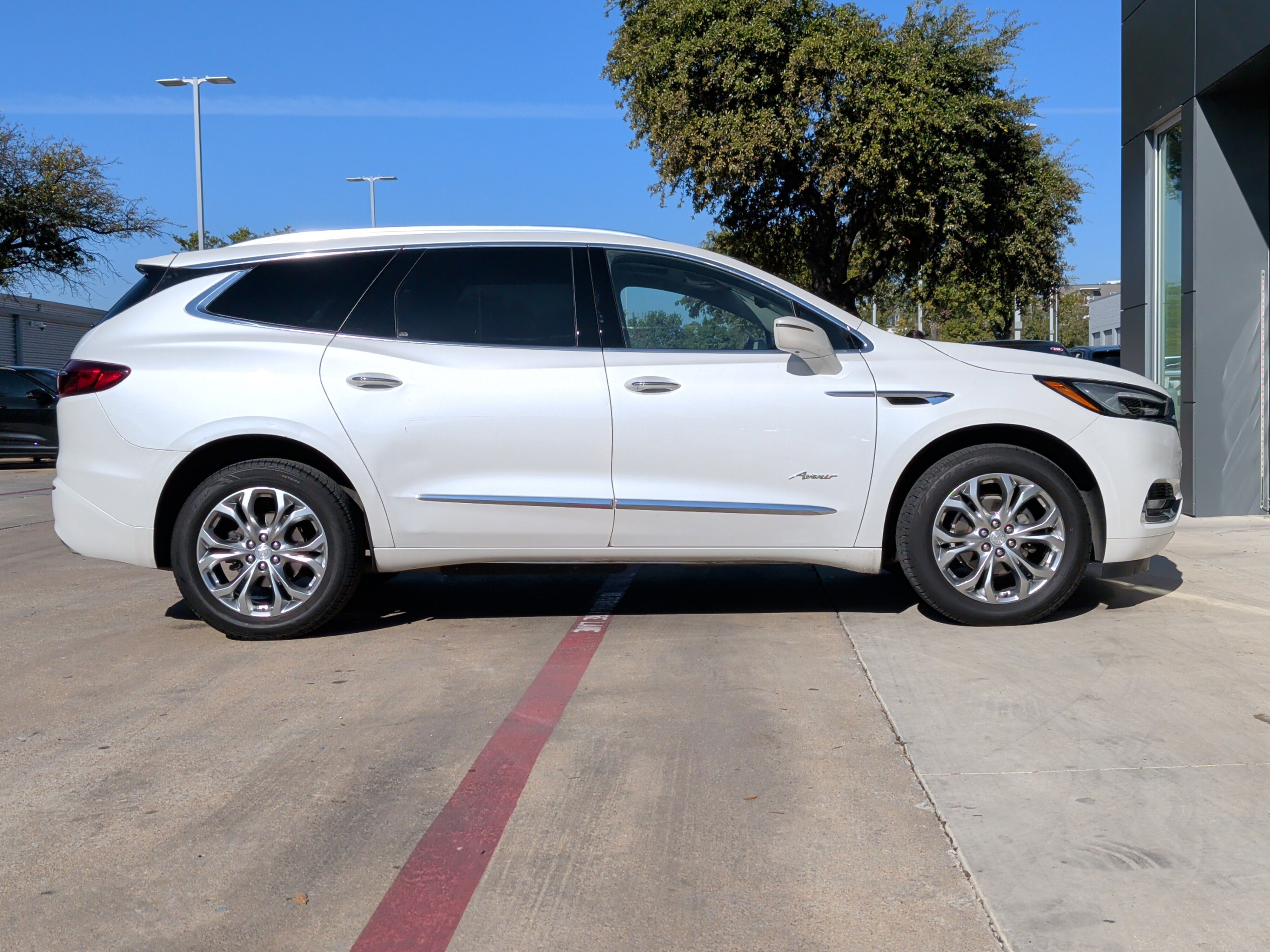 Used 2020 Buick Enclave Avenir w/ Avenir Technology Package image 10