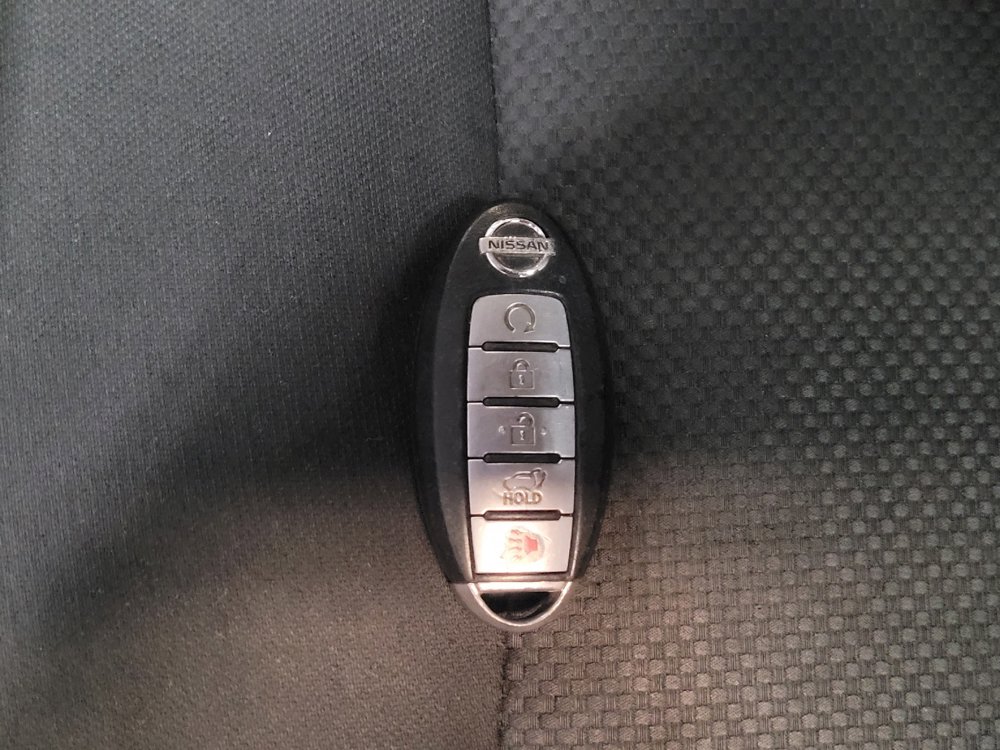 Used 2019 Nissan Pathfinder SV image 32