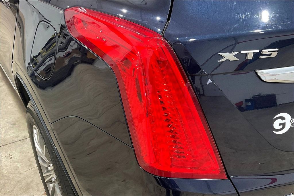 Used 2017 Cadillac XT5 Luxury w/ Driver Awareness Package image 30