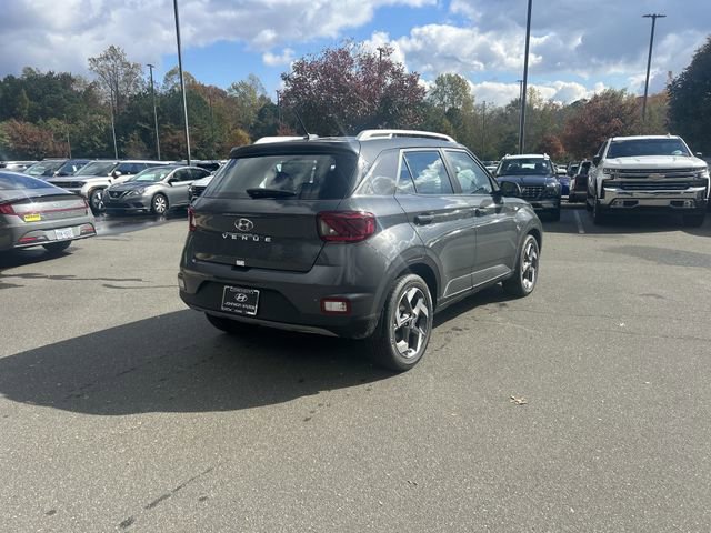 New 2025 Hyundai Venue SEL image 13